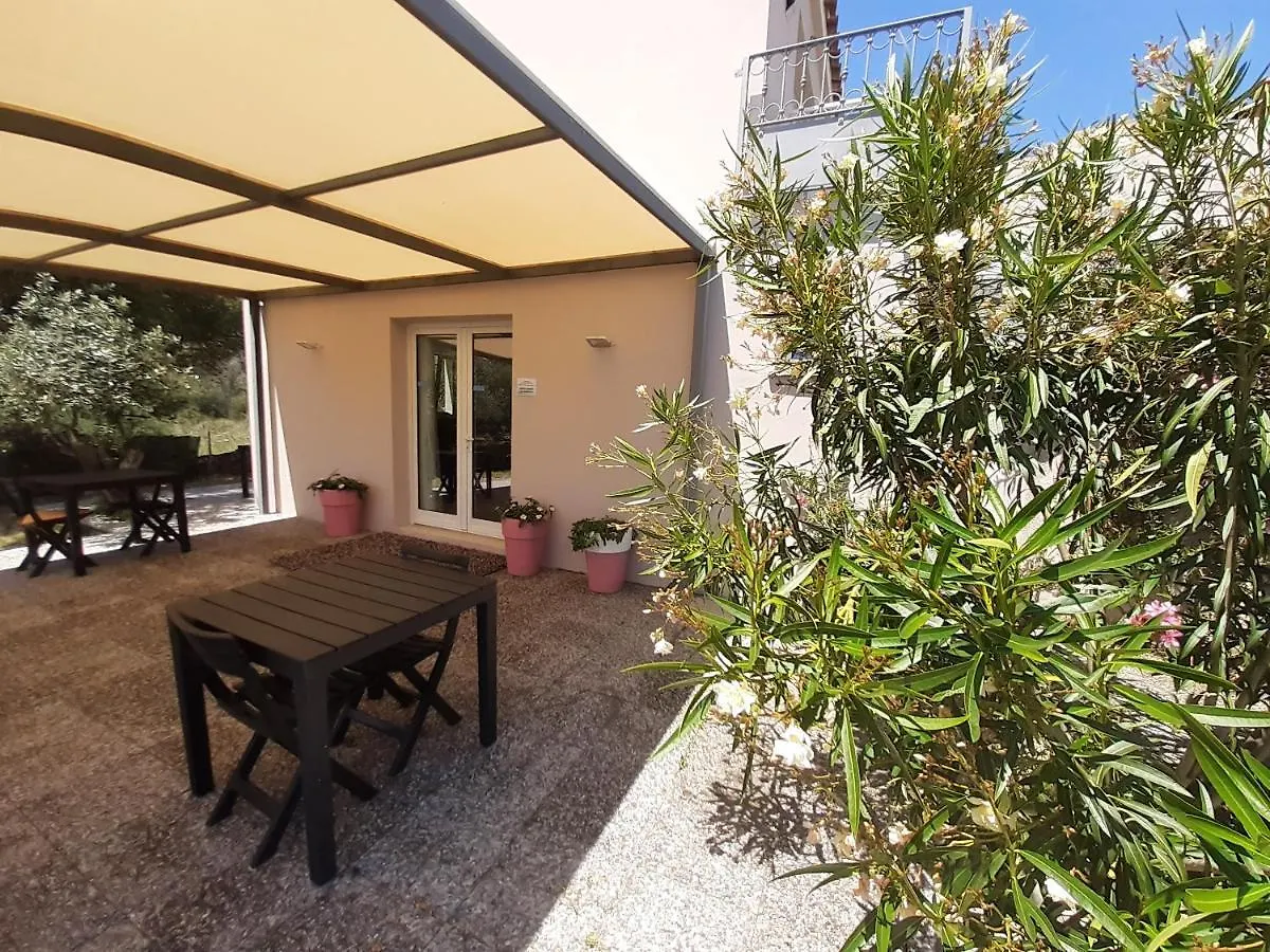 Sole&Sale Bed & Breakfast San Teodoro  İtalya